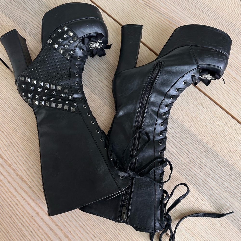 Demonia Women’s Knee High Boot